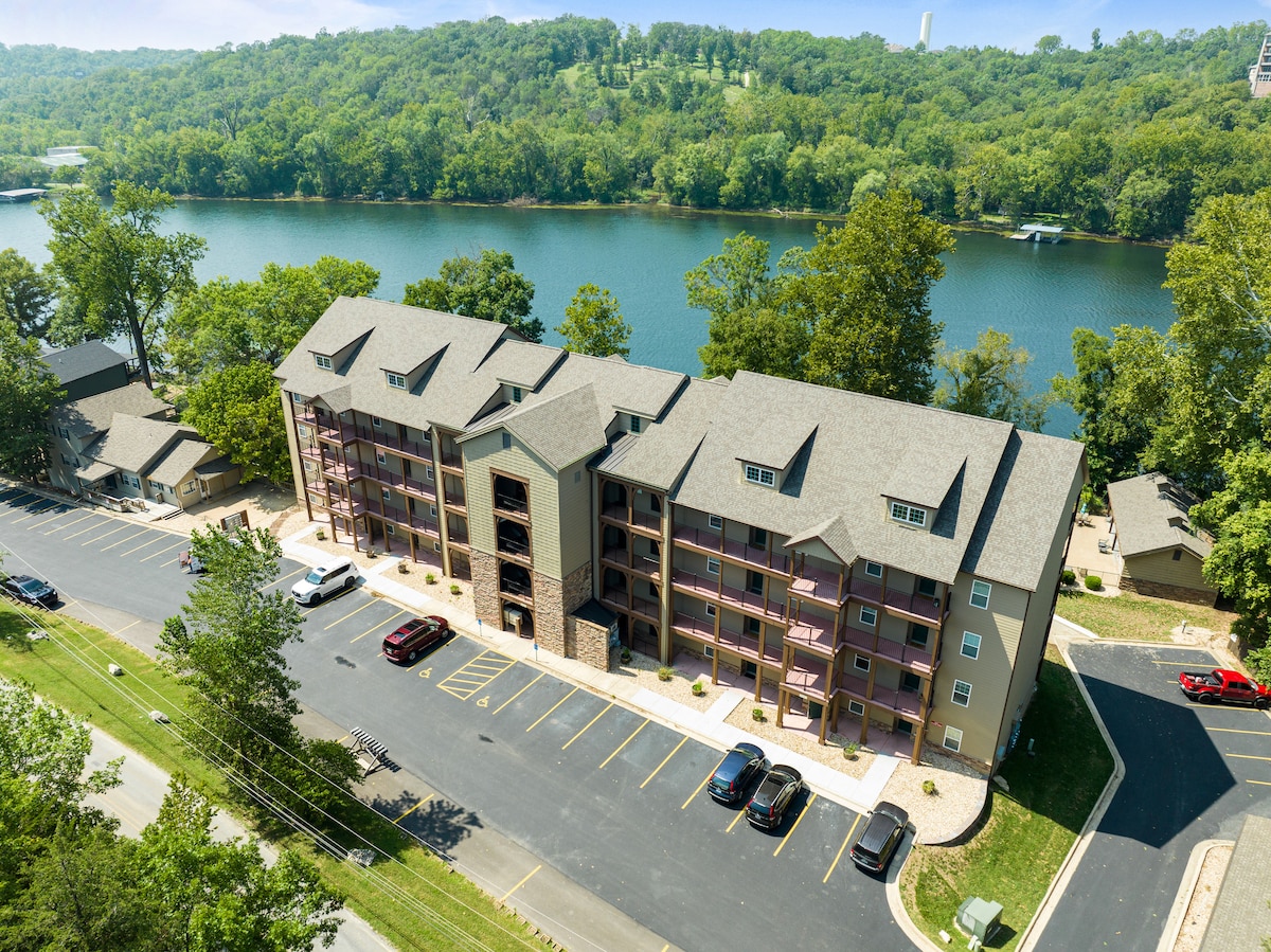 Lakefront Luxury No Stairs/3 Kings Min to Downtown