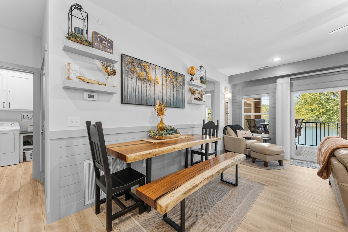 Lakefront Luxury No Stairs/3 Kings Min to Downtown